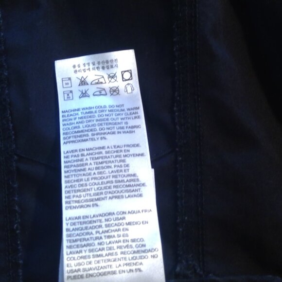 Levi's Men's Black Jean Jacket with Roll-Away Hood - Picture 12 of 14